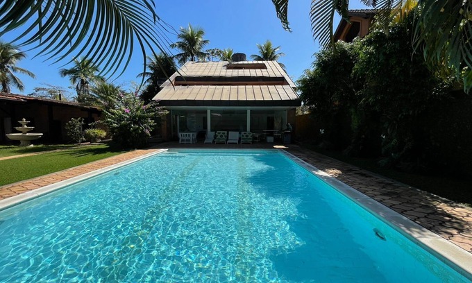 Balneario Praia do Pernambuco House | Ideal Retreat Steps from Pernambuco Beach with Private Pool