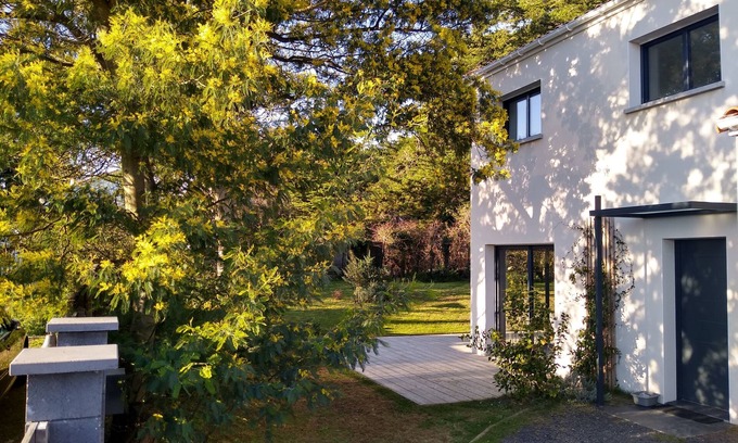 Prefailles House | Oceanfront House Steps from the Beach with Pool Access
