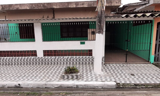 Aviacao House | Cozy Retreat Just 350 Meters from the Beach with Ocean View
