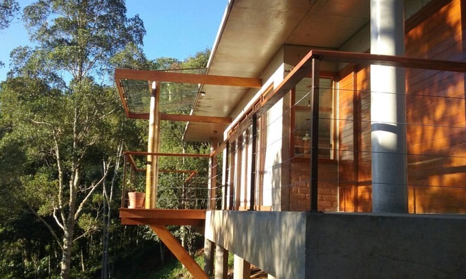 Goncalves House | Cozy House for 4 in Scenic Gonçalves with Full Kitchen