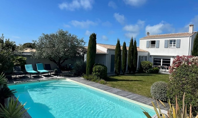 La Bree-les-Bains Villa | Relax at House 5* with Pool & Ocean Views in La-Brée-Les-Bains