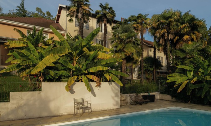 Gan House | Relaxing 6 BR Retreat with Pool, Mountain Views & Spa