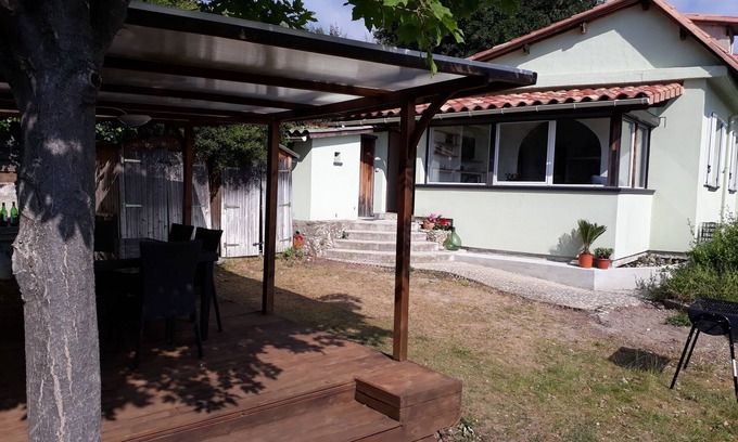 Saint-Sylvestre House | Family-Friendly House with Ocean View and Pool Access
