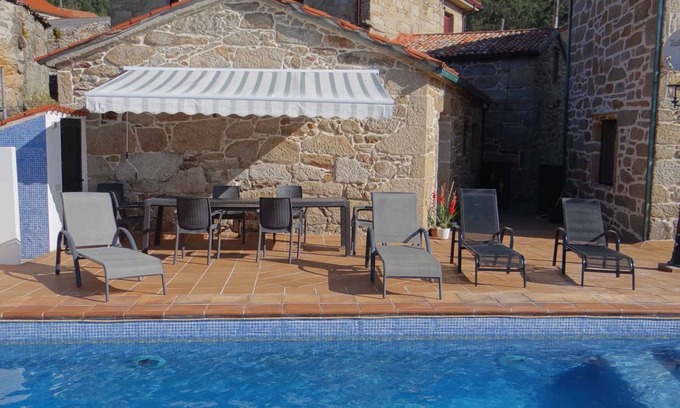 Muros House | House As Xardeiras: Family-Friendly Retreat with Pool & Spa
