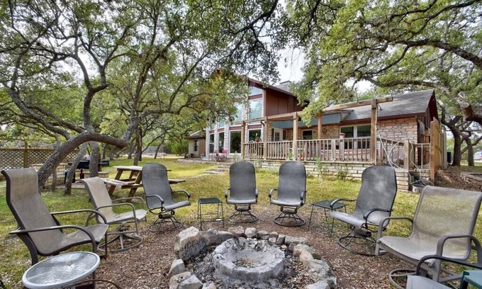 Dripping Springs House | Family Retreat at Deer Creek: Pool, Spa & Lake Views