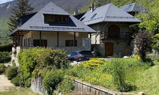Saint-Pierre-d'Albigny House | Inviting House at the Foot of the Mountains with Pool