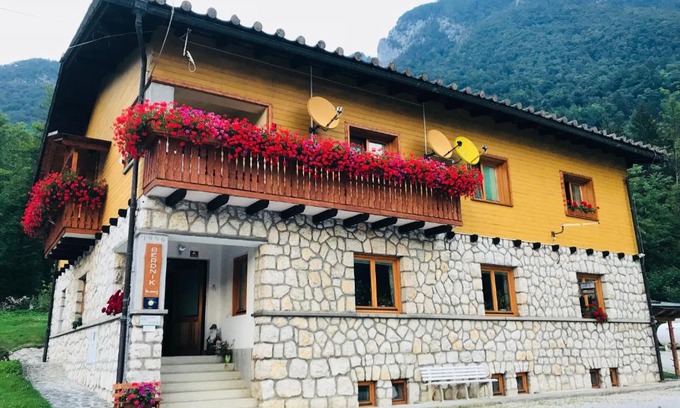 Stahovica House | Discover House Berdnik: Pet-Friendly Getaway with Spa