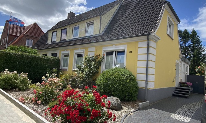 Schleswig House | Tranquil House Between the Seas in Schleswig with Pool & Spa