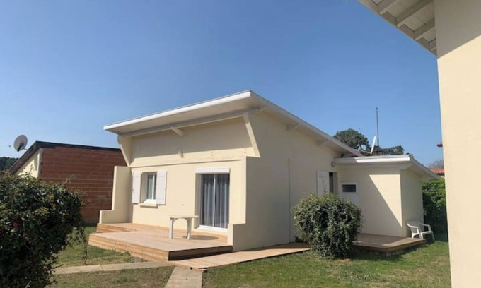 Biscarrosse Plage House | Family-Friendly House Biscarrosse Plage with Kitchen Access