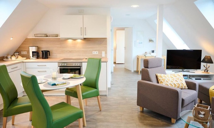 Burgsponheim Apartment | Cozy House Burgsponheim Apartment with Ocean View