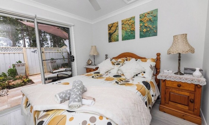 Cessnock House | House By Lavender Lane-nForest views, FREE Parking
