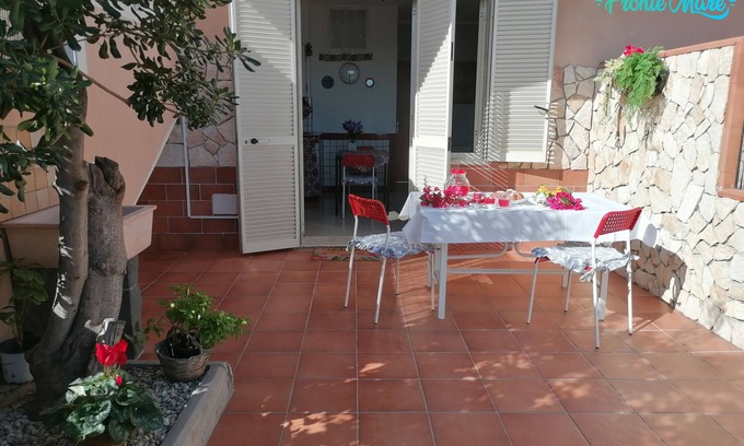 Santa Teresa di Riva House | Oceanfront House by the Sea - Pet Friendly & Family Ready