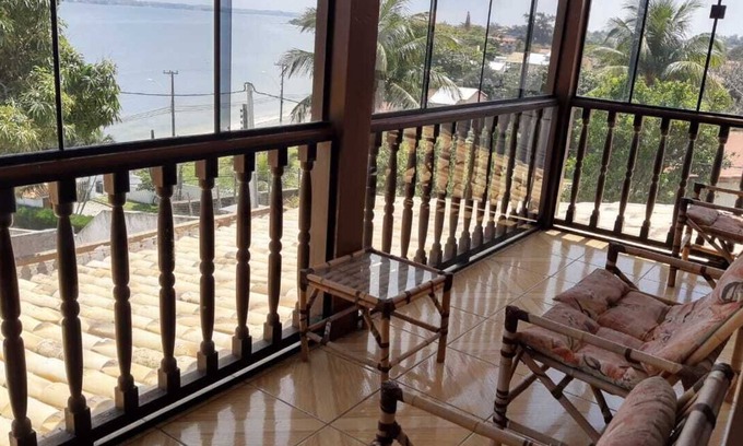 Sao Pedro da Aldeia House | Seaside Retreat: Family-Friendly with Ocean Views & Kitchen