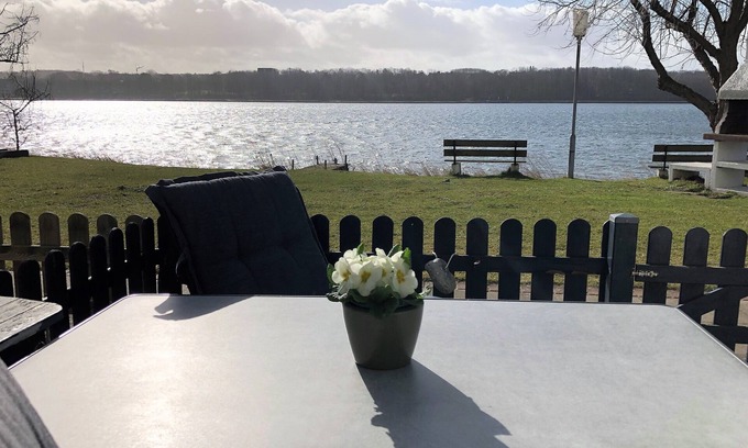 Steinwarder Apartment | Relaxing House by the Lake with Ocean View Amenities
