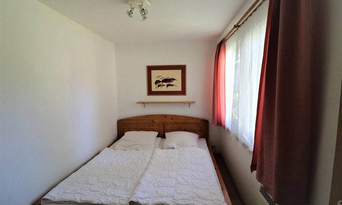 Tanna House | Relaxing House by the Lake with Breakfast & Kitchen Access
