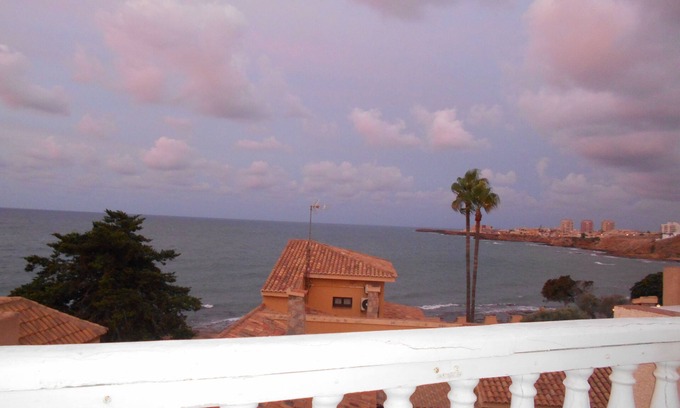 Torrevieja House | Seaside Retreat: 3-Bedroom Home with Ocean View & Pool