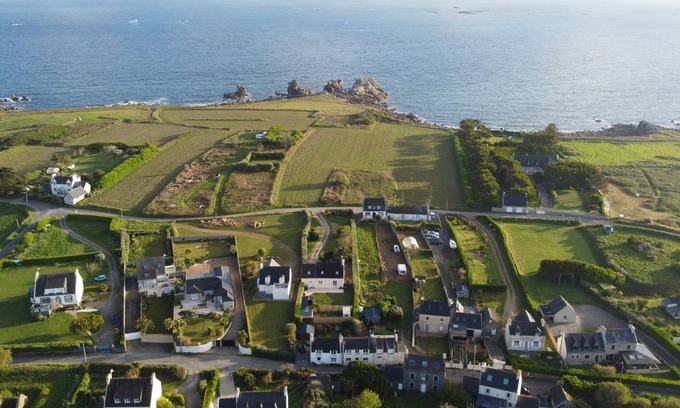 Plouguerneau House | Oceanfront House by the Sea - Rated 10/10 for Families