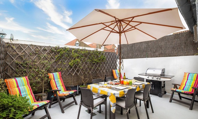 Carcassonne House | Explore Les Terrasses Du Midi: Pool, Spa & Family-Friendly
