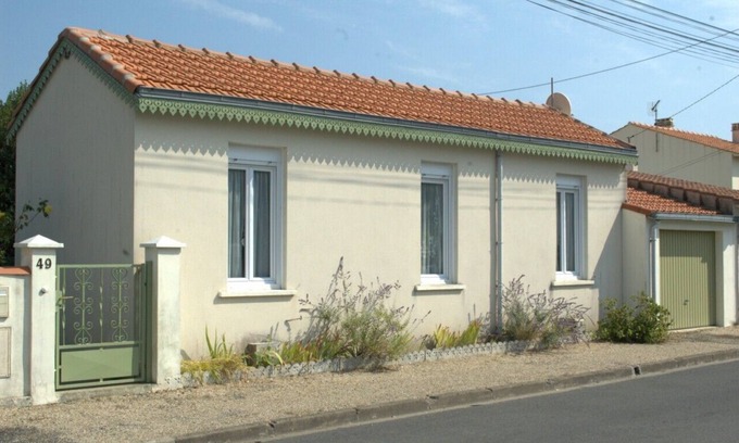 Quartier de l'Hippodrome House | Pet-Friendly House CHATELAILLON - Near Beach & Center