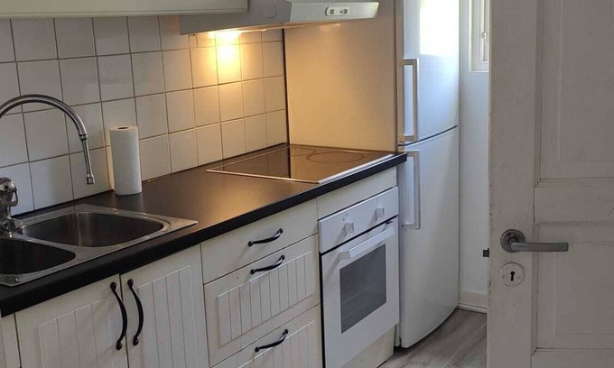 Gustavsvik House | Cozy House Steps from the Beach in Nacka for Families