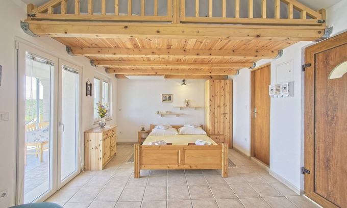 Praznica House | House Domina: Pet-Friendly Oasis with Ocean View in Postira