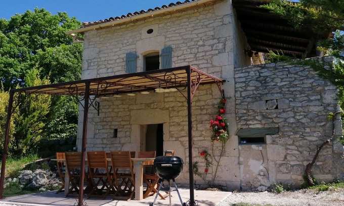 Belmontet Cottage | Family Retreat with Pool & Scenic Views in Southwest France