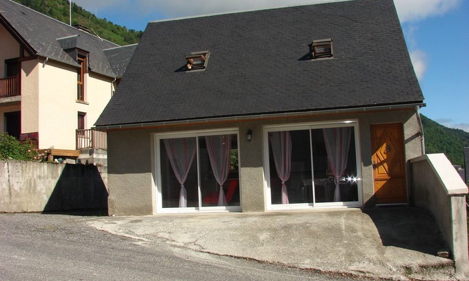 Adervielle-Pouchergues House | Pet-Friendly Getaway in Valley Louron - Upper Pyrenees