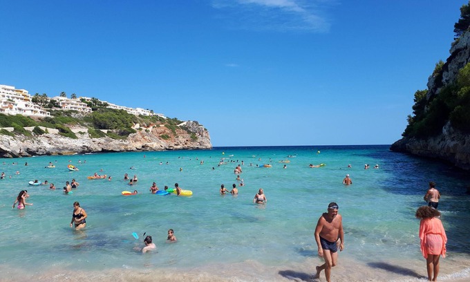 Cala Romantica House | Idyllic Retreat for 4, Steps from Cala Romantica Beach
