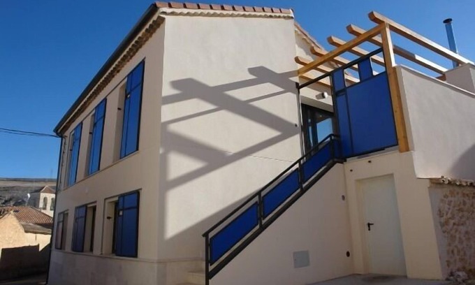Olmos de Penafiel Cottage | Ideal Getaway for 6-8 with Jacuzzi in Ribera de Duero