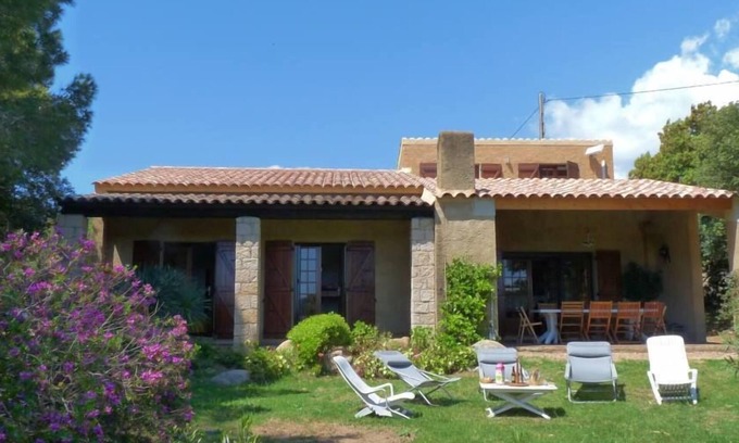 Pianotolli-Caldarello House | Idyllic House for 10, Steps from the Ocean with Great Views