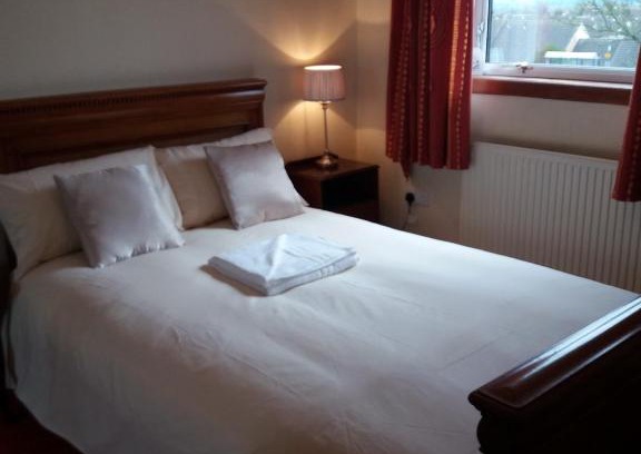 Kilmarnock House | Ideal Stay for Groups & Contractors in Kilmarnock