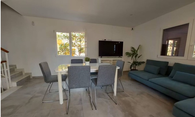 El Grau de Moncofa House | Cozy House for Rent at Moncófar Playa with Ocean View