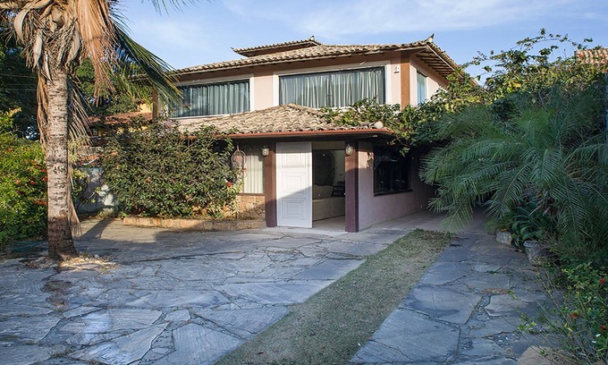 Cem Bracas House | Relaxing Retreat in Tucuns - Buzios with Pool & Spa