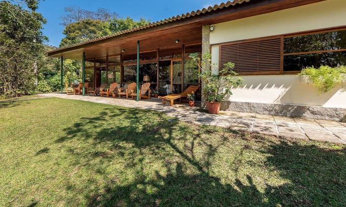 Fazenda Inglesa House | House for rent in Petrópolis with pool surrounded by nature - Petr01