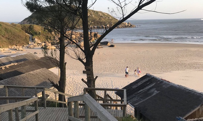 Sagrada Familia House | Seaside Escape: House for Season at Vila Beach, Imbituba