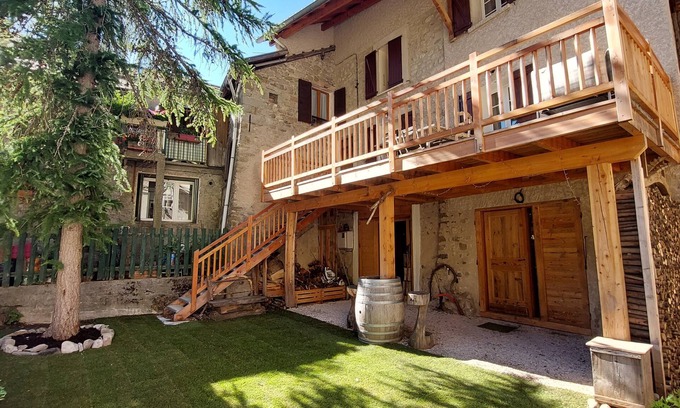 Colmars House | Experience Comfort at Our House with Breakfast & Family Amenities