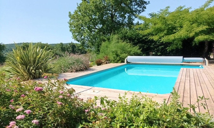 Saint-Front-sur-Lemance House | Cozy Retreat by Bonaguil Castle with Private Pool