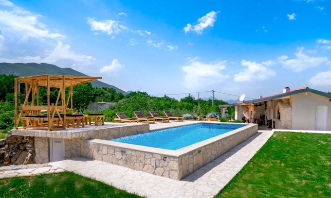 Zadvarje House | Relax at House Green Oaza with Oceanfront Views & More