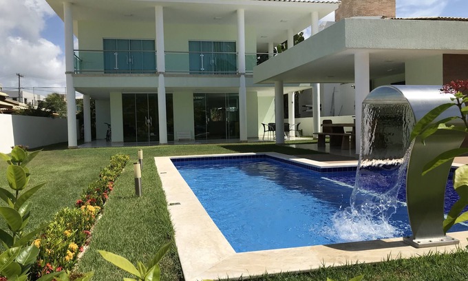 Centro House | Top-Rated House Guarajuba with Pool and Ocean Views