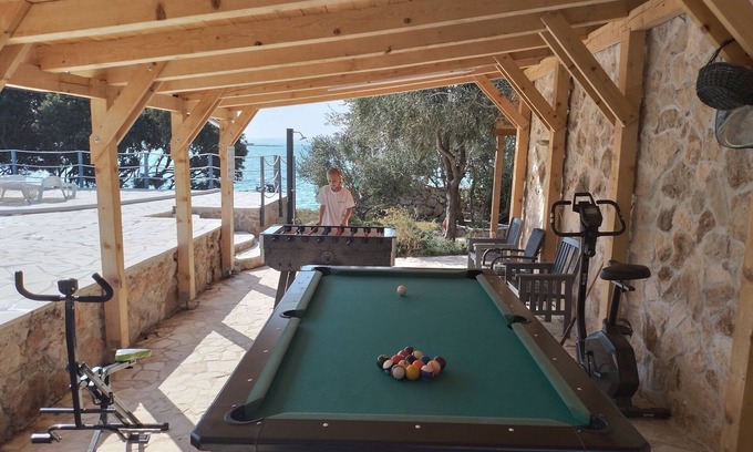 Tkon House | Pet-Friendly House Hacienda Stoerman with Ocean Views