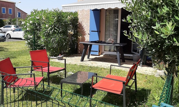 Colombiers House | Secure Residence with Pools, Perfect for Families & Pets