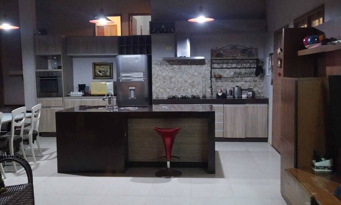 Pontal House | Idyllic House in Angra dos Reis with Ocean View & Breakfast
