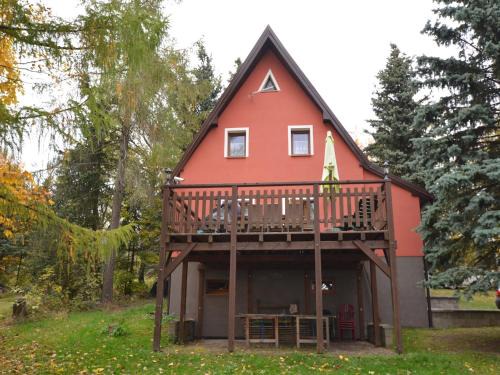 Blatno House | Idyllic Holiday Home in Erzgebirge Mountains with Terrace