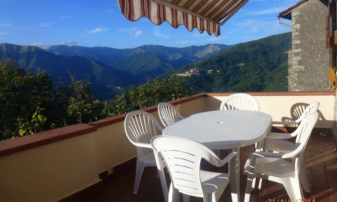 Brandeglio House | Relaxing House in Brandeglio with Pool & Spa Access