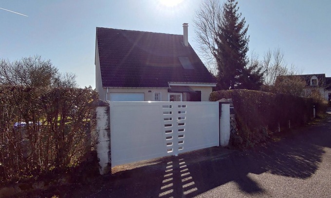 Clairvaux-les-Lacs Villa | Inviting House in Clairvaux Les Lacs with Lake View & Pool
