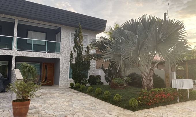Morada da Praia House | Beachfront Retreat in Boraceia with Ocean View & Pool