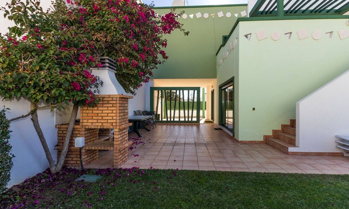 Manta Rota Condo | Inviting House with Pool, Steps from Algarve Beaches