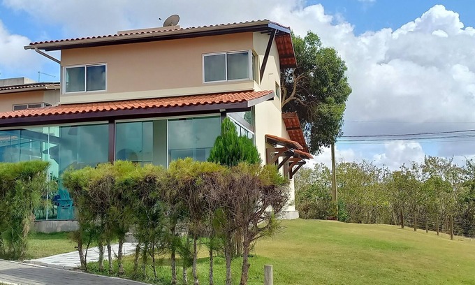 Cha Grande House | Relax in a Cozy Condominium Steps from Gravatá