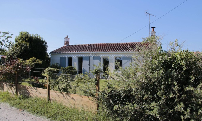 Saint-Hilaire-de-Riez House | Oceanfront House in the Breton Marais Vendéen - 10/10 Rated