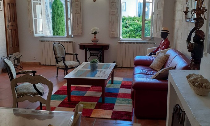 Villeneuve-les-Avignon House | Historic Center House with Ocean View and Spa Amenities